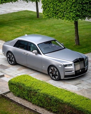 Image post by @rollsroycecarsna on Instagram