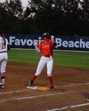 Video post by @AuburnSoftball on Facebook