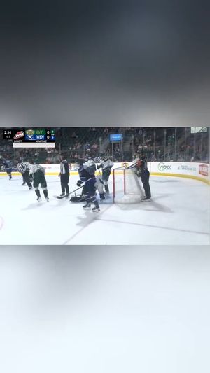 Image post by @everett_silvertips on Instagram
