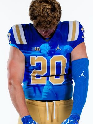 Image post by @uclafootball on Instagram