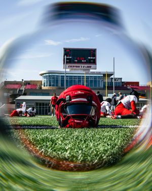 Image post by @unmlobofb on Instagram