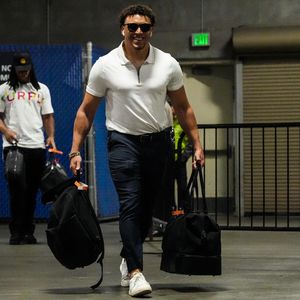 Image post by @phillip_lindsay on Instagram