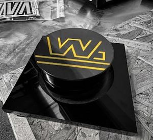 Image post by @waxaddictuk on Instagram