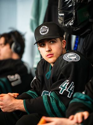 Image post by @fschockey on Instagram