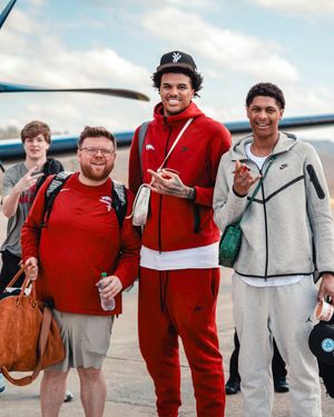 Image post by @RazorbackMBB on Twitter