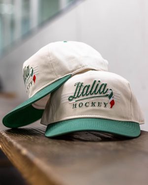 Image post by @cellyhockey.co on Instagram