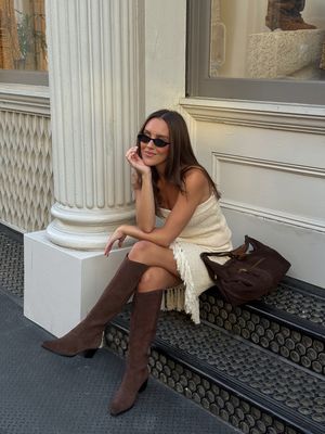 Image post by @emmaleger on Instagram