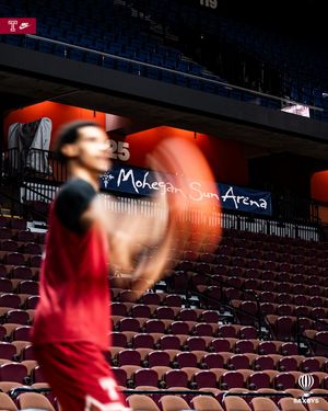 Image post by @tumbbhoops on Instagram