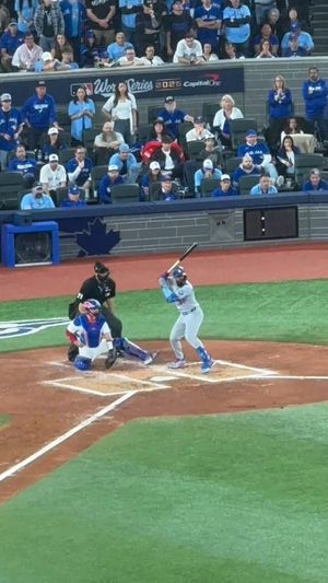 Video post by @theScore on Facebook