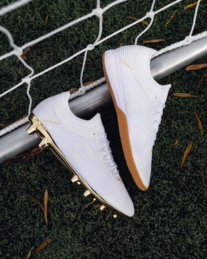 Image post by @soccerdotcom on Instagram