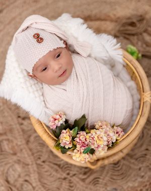 Image post by @newbornbabyphotographystudio on Instagram