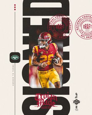 Image post by @uscfb on Twitter