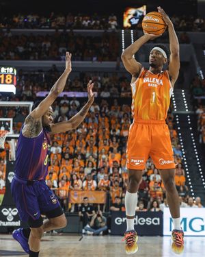Image post by @valenciabasket on Instagram
