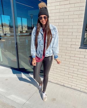 Image post by @sabrinanoellee on Instagram
