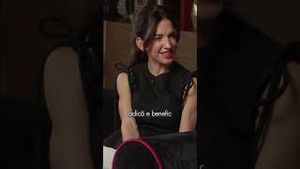 Video post by @lauracomanl on YouTube