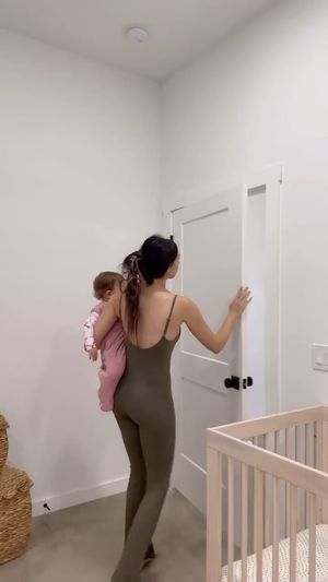 Video post by @sabrinanoellee on Instagram