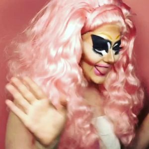 Video post by @opheliapeaches on Facebook