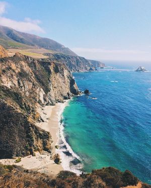 Image post by @kirstenalana on Instagram
