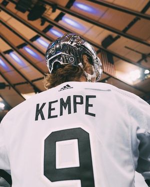Image post by @LAKings on Facebook