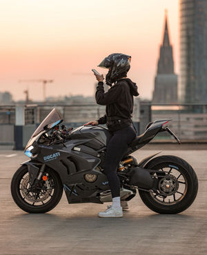 Image post by @quadlockmoto on Instagram