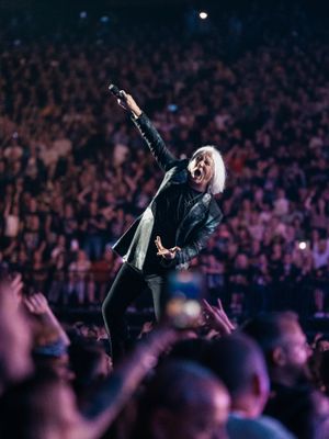 Image post by @defleppard on Instagram