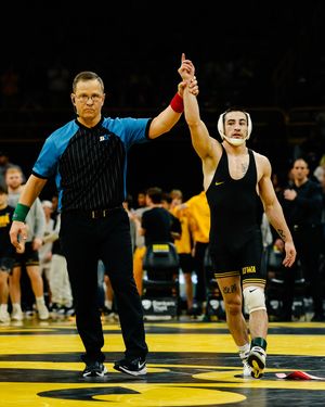 Image post by @iowahawkeyewrestling on Instagram