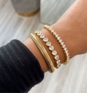 Image post by @juliaszendreijewelry on Instagram