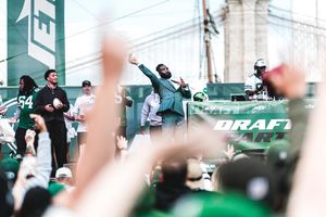 Image post by @demariodavis on Instagram