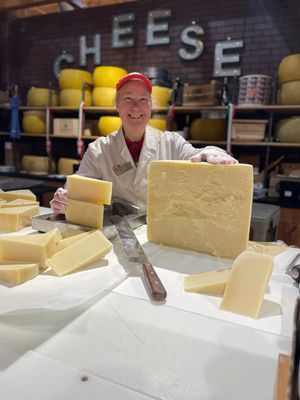 Image post by @stewleonards on Instagram
