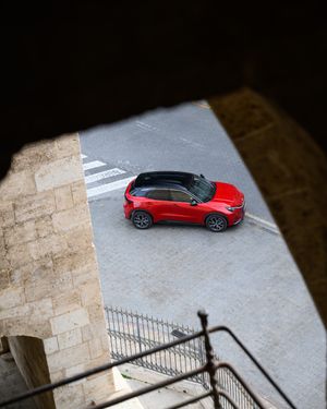 Image post by @discoverlexus on Instagram