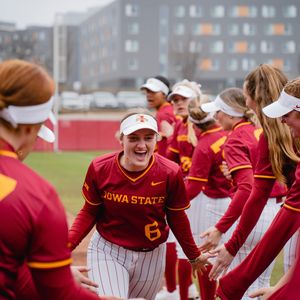 Image post by @iowastatesoftball on Instagram