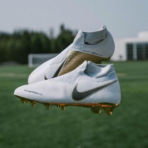 Image post by @soccerdotcom on Instagram