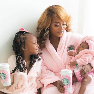 Image post by @womenofaka on Instagram