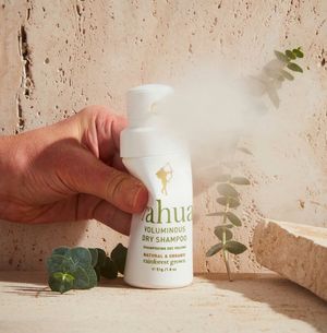Video post by @RahuaBeauty on Facebook
