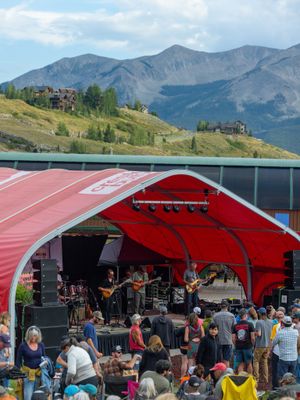 Image post by @skicrestedbutte on Instagram