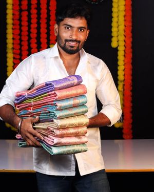Image post by @manjusarees_elampillai on Instagram