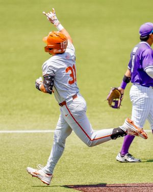 Image post by @texasbaseball on Instagram