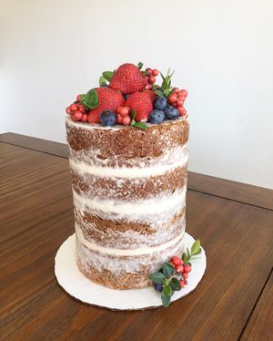 Image post by @theblondewhobakes on Instagram