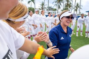Image post by @fausoftball on Instagram