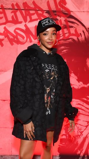 Image post by @Tinashe on Twitter