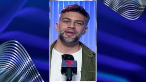 Video post by @telemundo on YouTube