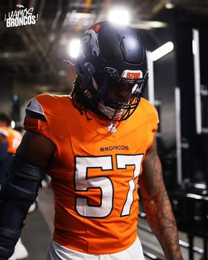 Image post by @broncosespanol on Instagram
