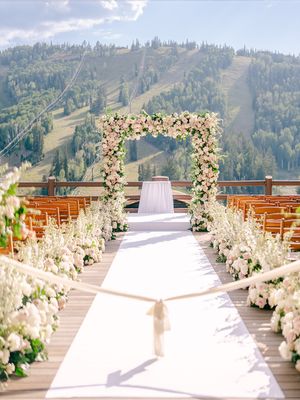 Image post by @michelleleoevents on Instagram