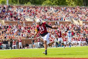 Image post by @elonrisingphoenix on Instagram