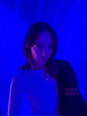 Image post by @laufey on Instagram