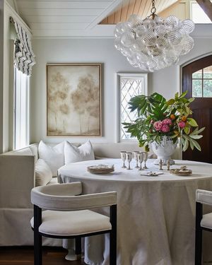 Image post by @julieneilldesigns on Instagram