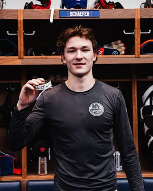 Image post by @nyislanders on Instagram