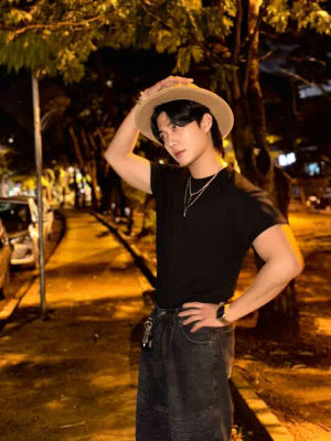 Image post by @livehooni on TikTok