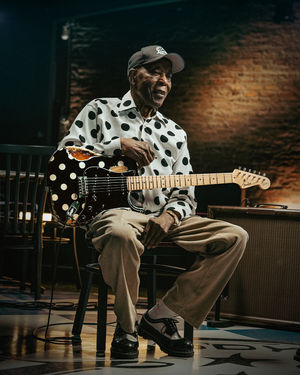 Image post by @fender on Instagram
