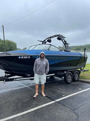 Image post by @charlotteskiboats on Facebook